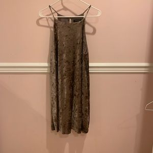 Abbeline velvet mauve dress